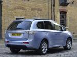 Mitsubishi Outlander PHEV 2014 года (UK)